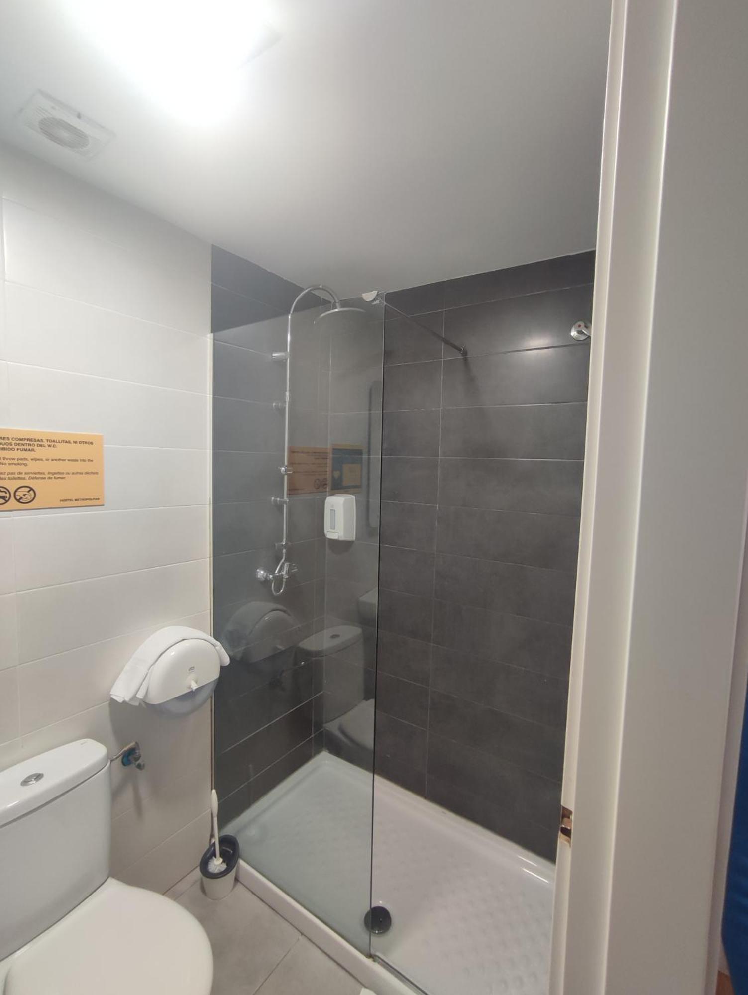 Bilbao Metropolitan Hostel By Bossh Hotels Εξωτερικό φωτογραφία
