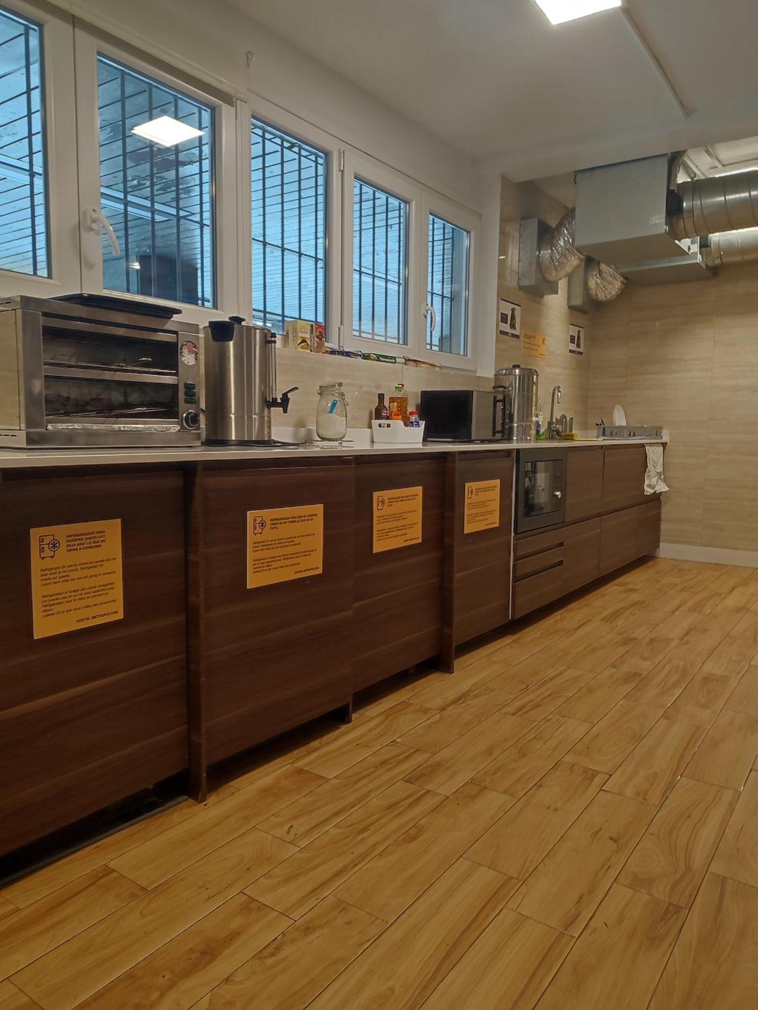 Bilbao Metropolitan Hostel By Bossh Hotels Εξωτερικό φωτογραφία